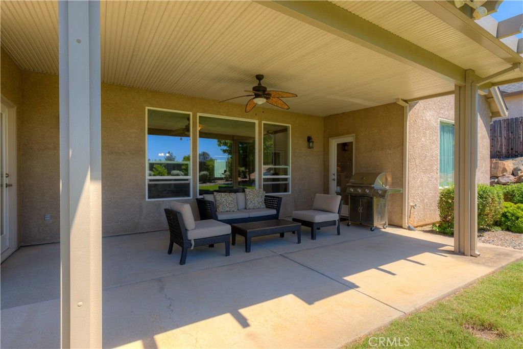 Image 38 of property listing at 1935 Tarmac, Redding, CA 96003