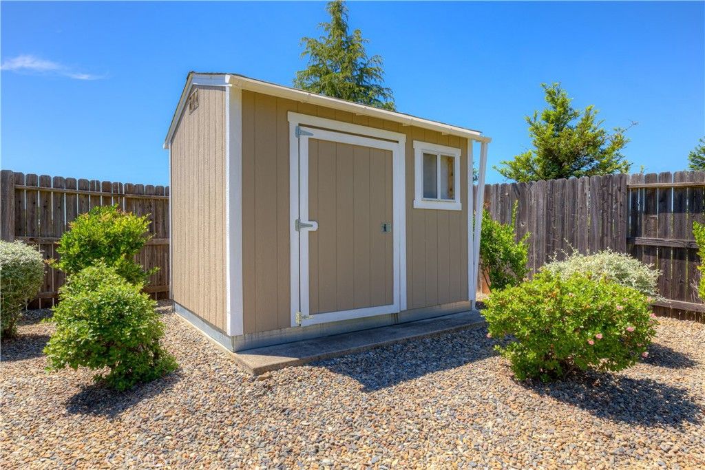 Image 42 of property listing at 1935 Tarmac, Redding, CA 96003