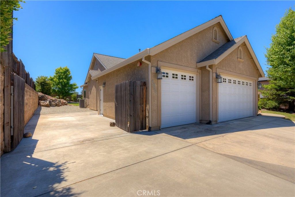 Image 44 of property listing at 1935 Tarmac, Redding, CA 96003