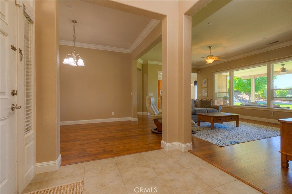 Image 5 of property listing at 1935 Tarmac, Redding, CA 96003