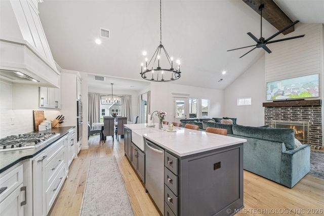 2888 Front Road, Catoosa, OK 74015