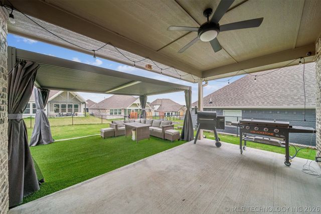 2888 Front Road, Catoosa, OK 74015