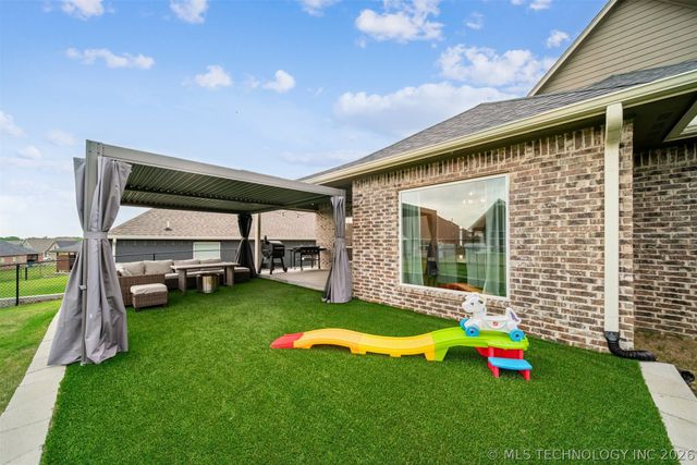 2888 Front Road, Catoosa, OK 74015