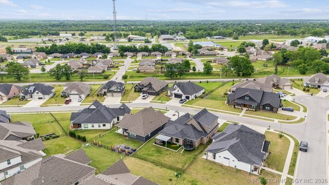 2888 Front Road, Catoosa, OK 74015