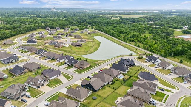 2888 Front Road, Catoosa, OK 74015