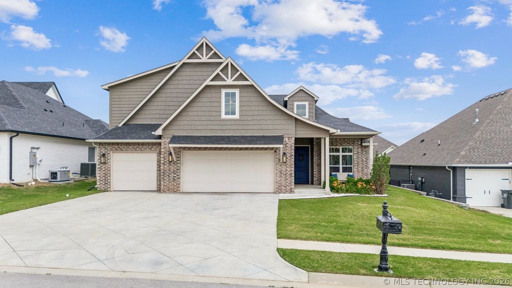2888 Front Road, Catoosa, OK 74015