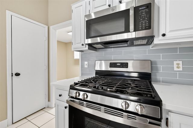 2238 Sentinal Oaks Street, Sugar Land, TX 77478