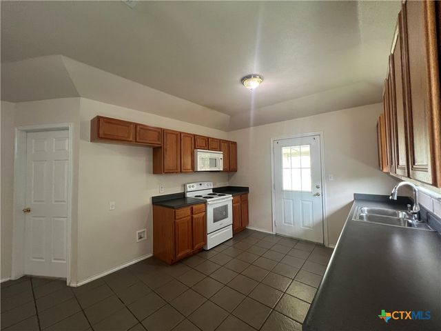239 Rosalie Drive B, New Braunfels, TX 78130