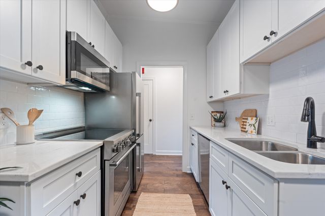 4425 Westlawn Dr Apt B305, Nashville, TN 37209