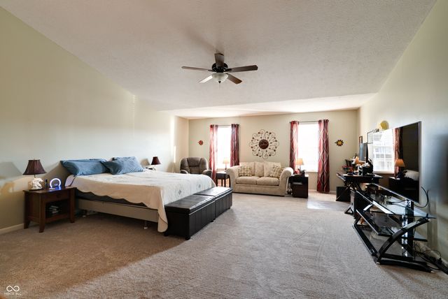 7066 Halifax Court, Avon, IN 46123