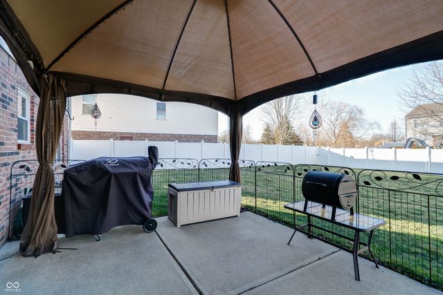 7066 Halifax Court, Avon, IN 46123