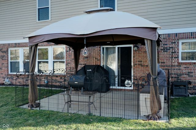 7066 Halifax Court, Avon, IN 46123