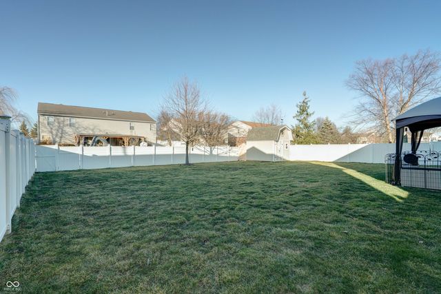 7066 Halifax Court, Avon, IN 46123