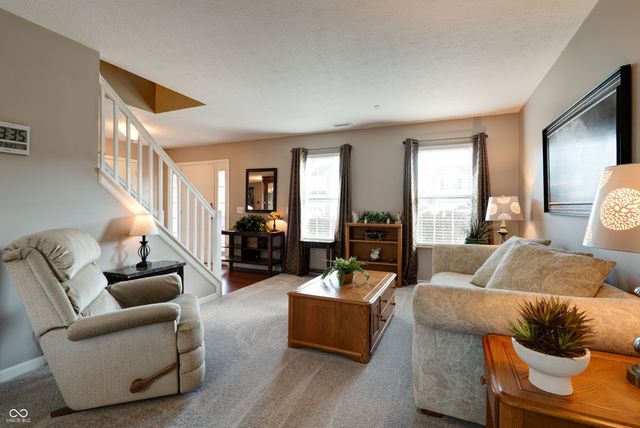 7066 Halifax Court, Avon, IN 46123