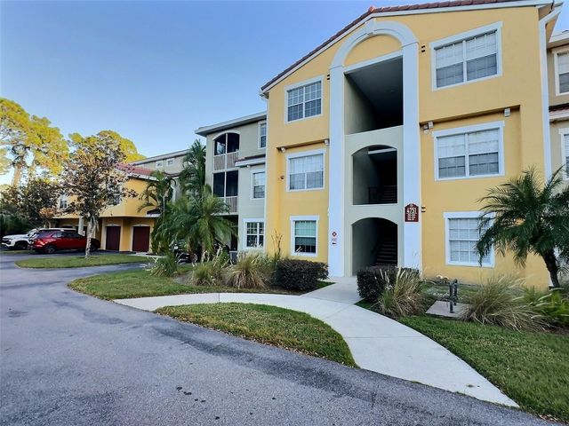 4751 TRAVINI CIRCLE 4-105, Sarasota, FL 34235