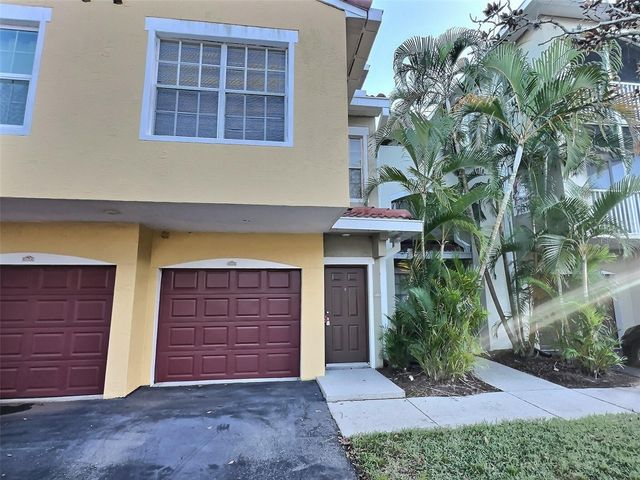 4751 TRAVINI CIRCLE 4-105, Sarasota, FL 34235