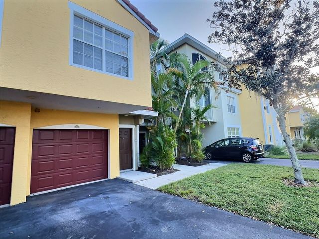 4751 TRAVINI CIRCLE 4-105, Sarasota, FL 34235