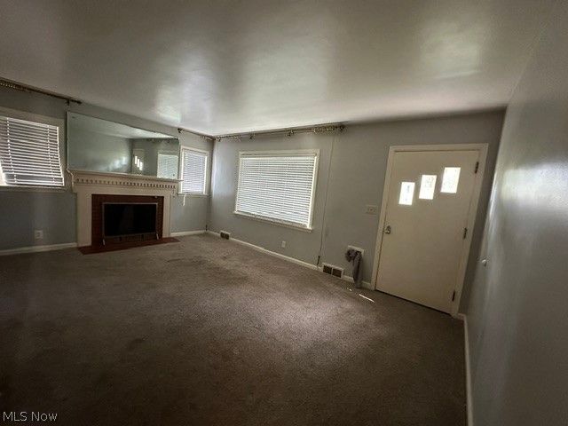 2224 Coral Sea, Youngstown, OH 44511
