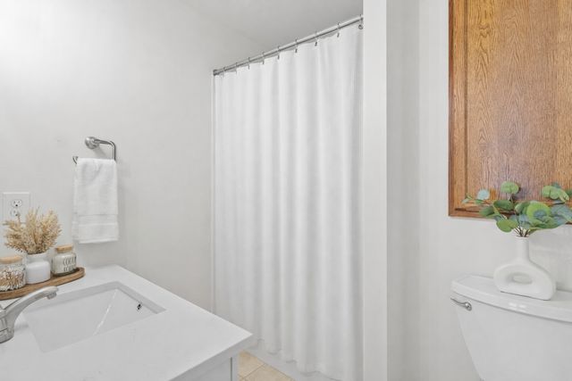 1113 Emerson Court, Burnsville, MN 55337