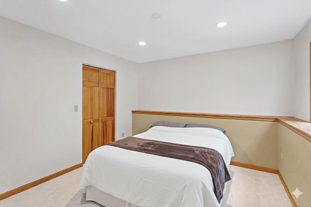 1113 Emerson Court, Burnsville, MN 55337