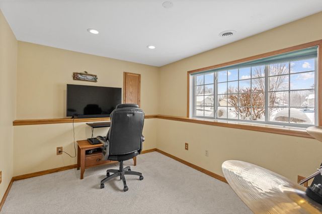 1113 Emerson Court, Burnsville, MN 55337