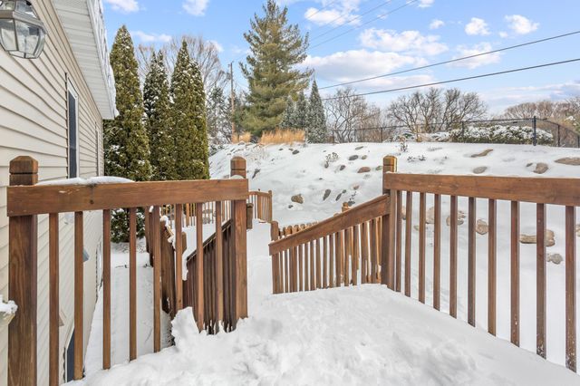 1113 Emerson Court, Burnsville, MN 55337