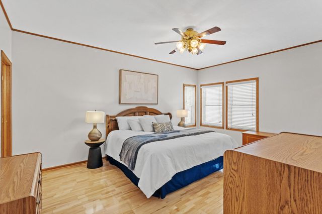 1113 Emerson Court, Burnsville, MN 55337