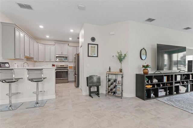 1000 BLACKWOLF RUN ROAD, Davenport, FL 33896