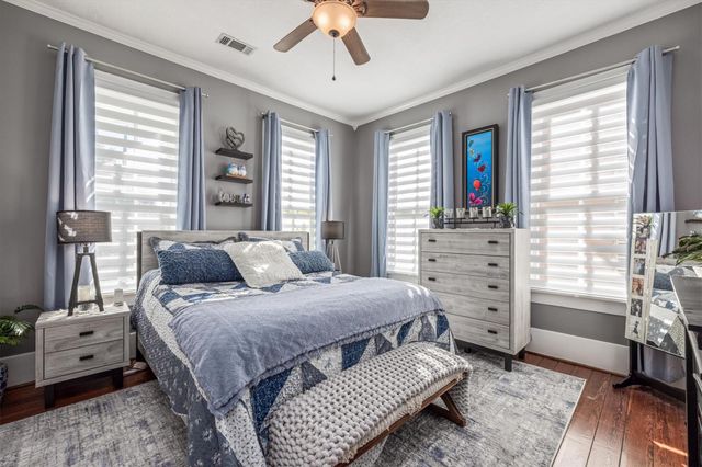 3216 Avenue N, Galveston, TX 77550