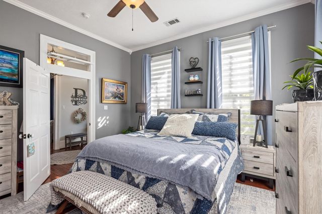 3216 Avenue N, Galveston, TX 77550