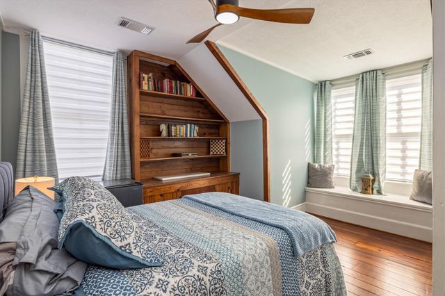 3216 Avenue N, Galveston, TX 77550