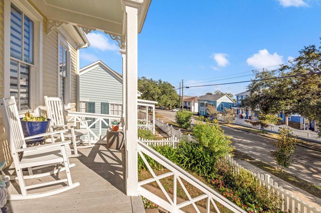 3216 Avenue N, Galveston, TX 77550