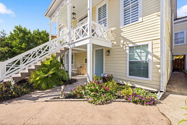 3216 Avenue N, Galveston, TX 77550