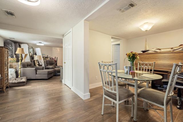 3216 Avenue N, Galveston, TX 77550