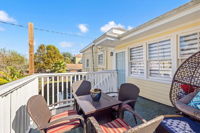 3216 Avenue N, Galveston, TX 77550