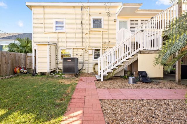 3216 Avenue N, Galveston, TX 77550