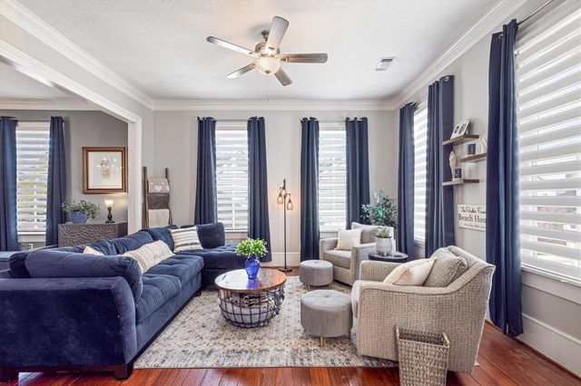 3216 Avenue N, Galveston, TX 77550