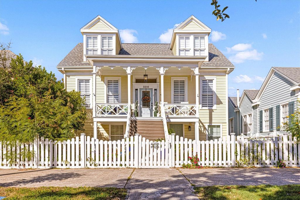 3216 Avenue N, Galveston, TX 77550