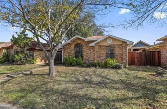 634 Las Brisas Drive, Mesquite, TX 75149