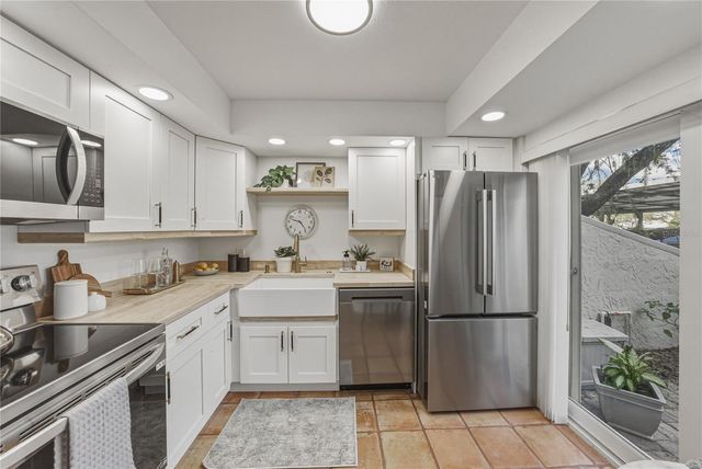 4306 HARBOR HOUSE DRIVE, Tampa, FL 33615