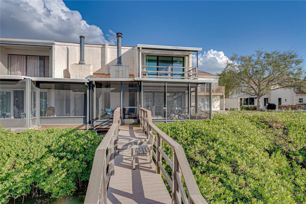 Image 64 of property listing at 4306 HARBOR HOUSE DRIVE, Tampa, FL 33615