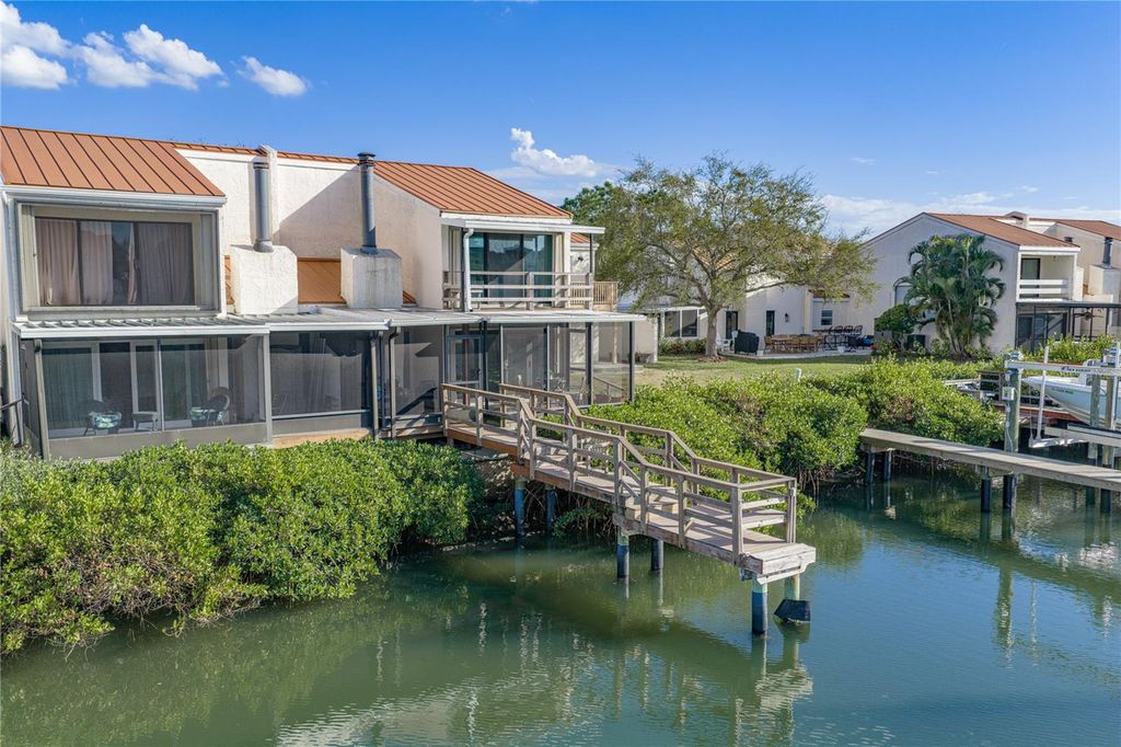 Image 65 of property listing at 4306 HARBOR HOUSE DRIVE, Tampa, FL 33615