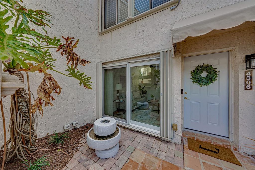 Image 66 of property listing at 4306 HARBOR HOUSE DRIVE, Tampa, FL 33615