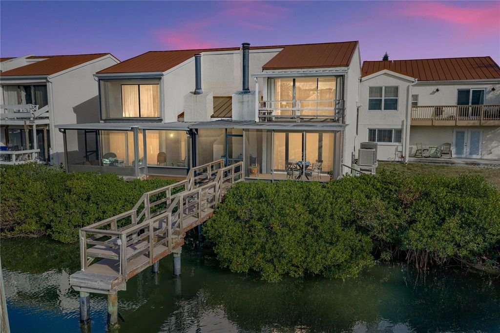 Image 69 of property listing at 4306 HARBOR HOUSE DRIVE, Tampa, FL 33615