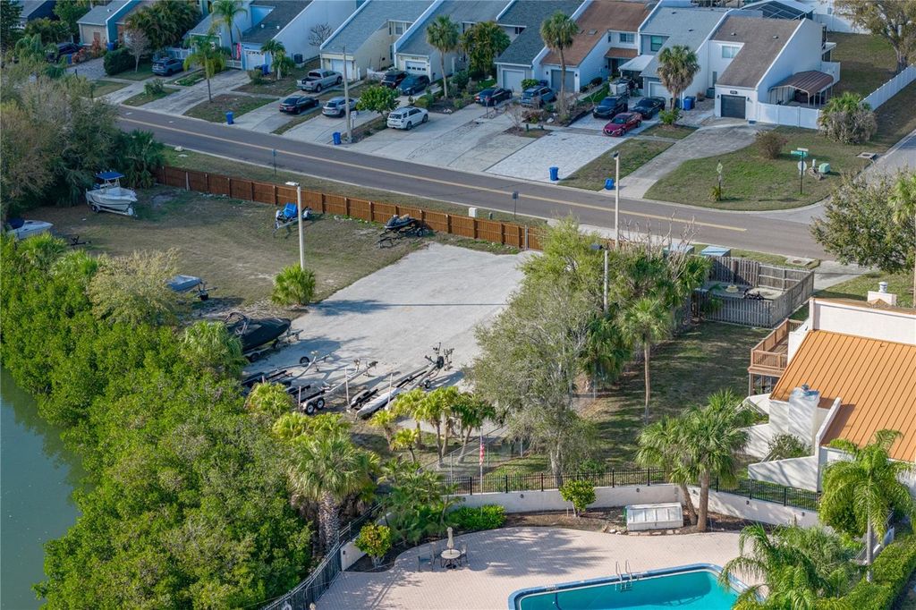 Image 94 of property listing at 4306 HARBOR HOUSE DRIVE, Tampa, FL 33615