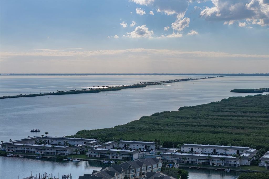 Image 99 of property listing at 4306 HARBOR HOUSE DRIVE, Tampa, FL 33615