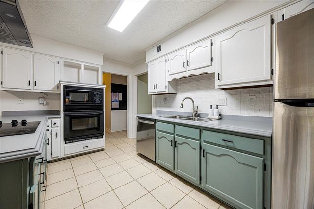 8193 KIMBROOK DR, Germantown, TN 38138