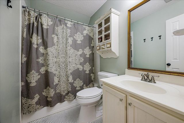 8193 KIMBROOK DR, Germantown, TN 38138