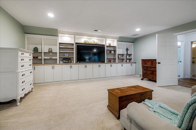 8193 KIMBROOK DR, Germantown, TN 38138