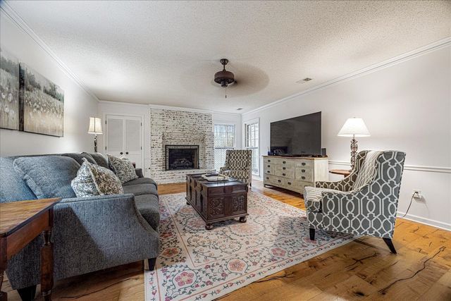 8193 KIMBROOK DR, Germantown, TN 38138